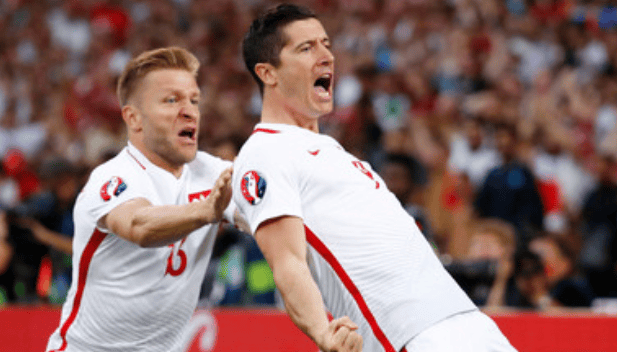 波兰大胜瑞典,击败欧预赛对手一路前行!的简单介绍 波兰大胜瑞典,击败欧预赛对手一路前行!的简单介绍