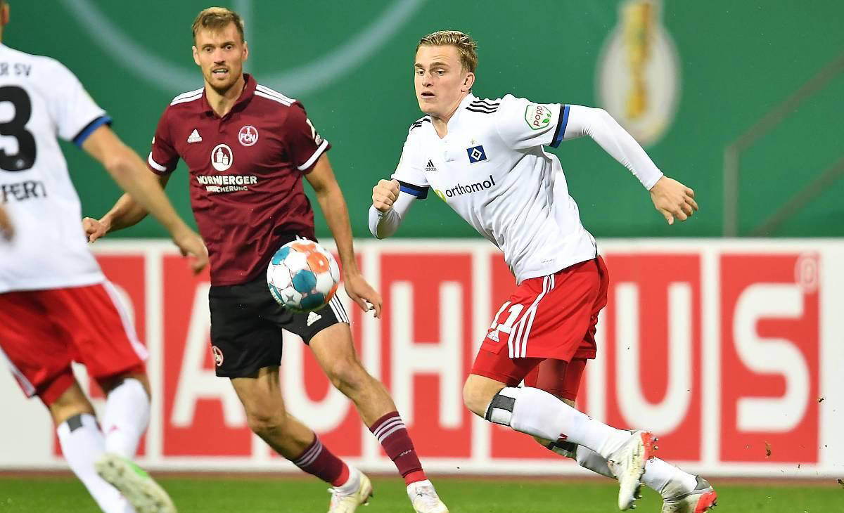 包含汉堡球队连胜,稳固领先优势的词条 包含汉堡球队连胜,稳固领先优势的词条