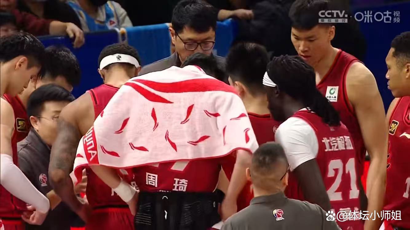 历时艰辛的比赛中,球队以微弱优势获胜的简单介绍 历时艰辛的比赛中,球队以微弱优势获胜的简单介绍