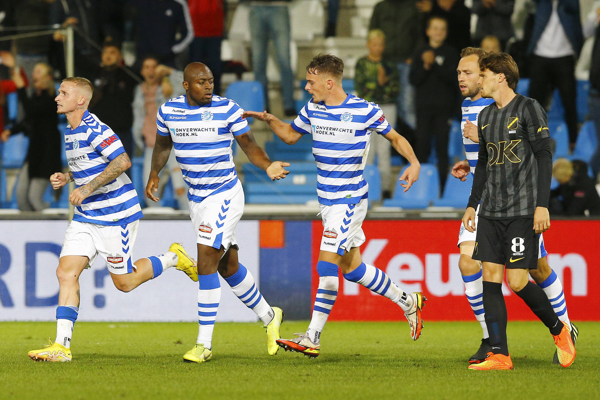 关于塞维利亚力压对手,主场斩获三分的信息 关于塞维利亚力压对手,主场斩获三分的信息