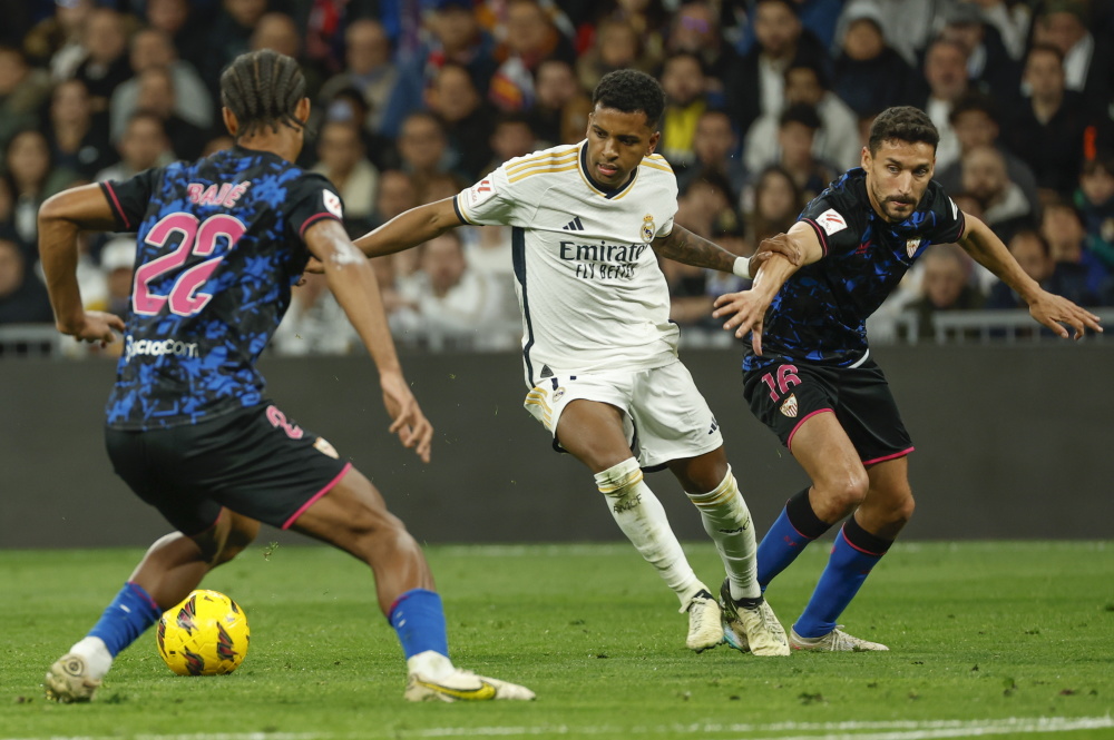 爱游戏app下载-皇马主场胜塞维利亚,本泽马建功(皇马主场胜塞维利亚,本泽马建功谁厉害)