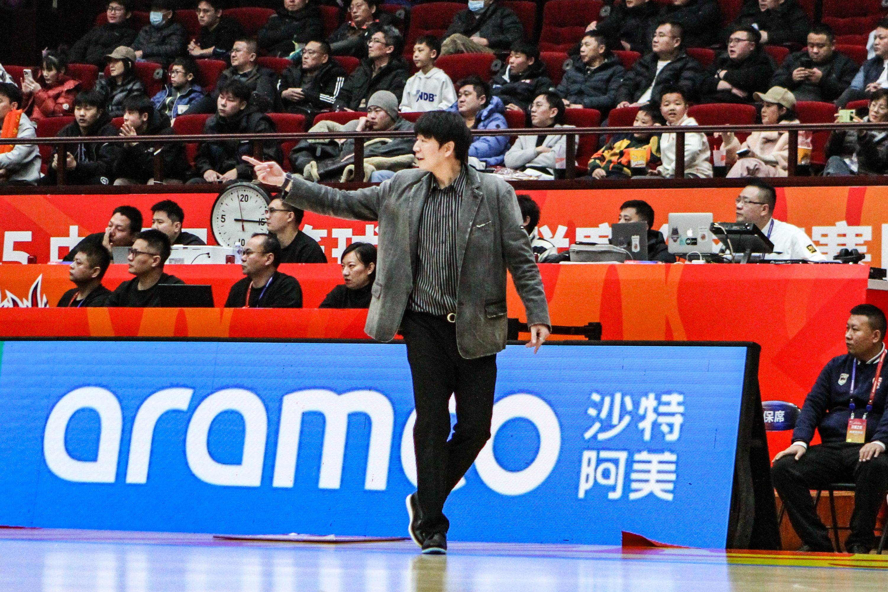 广州男篮客场击败天津队,继续保持不败之地(广州男篮客场击败天津队,继续保持不败之地的原因) 广州男篮客场击败天津队,继续保持不败之地(广州男篮客场击败天津队,继续保持不败之地的原因)