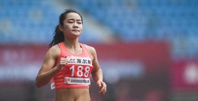 爱游戏中国官网-亚洲运动员绽放光芒,勇夺桂冠的简单介绍