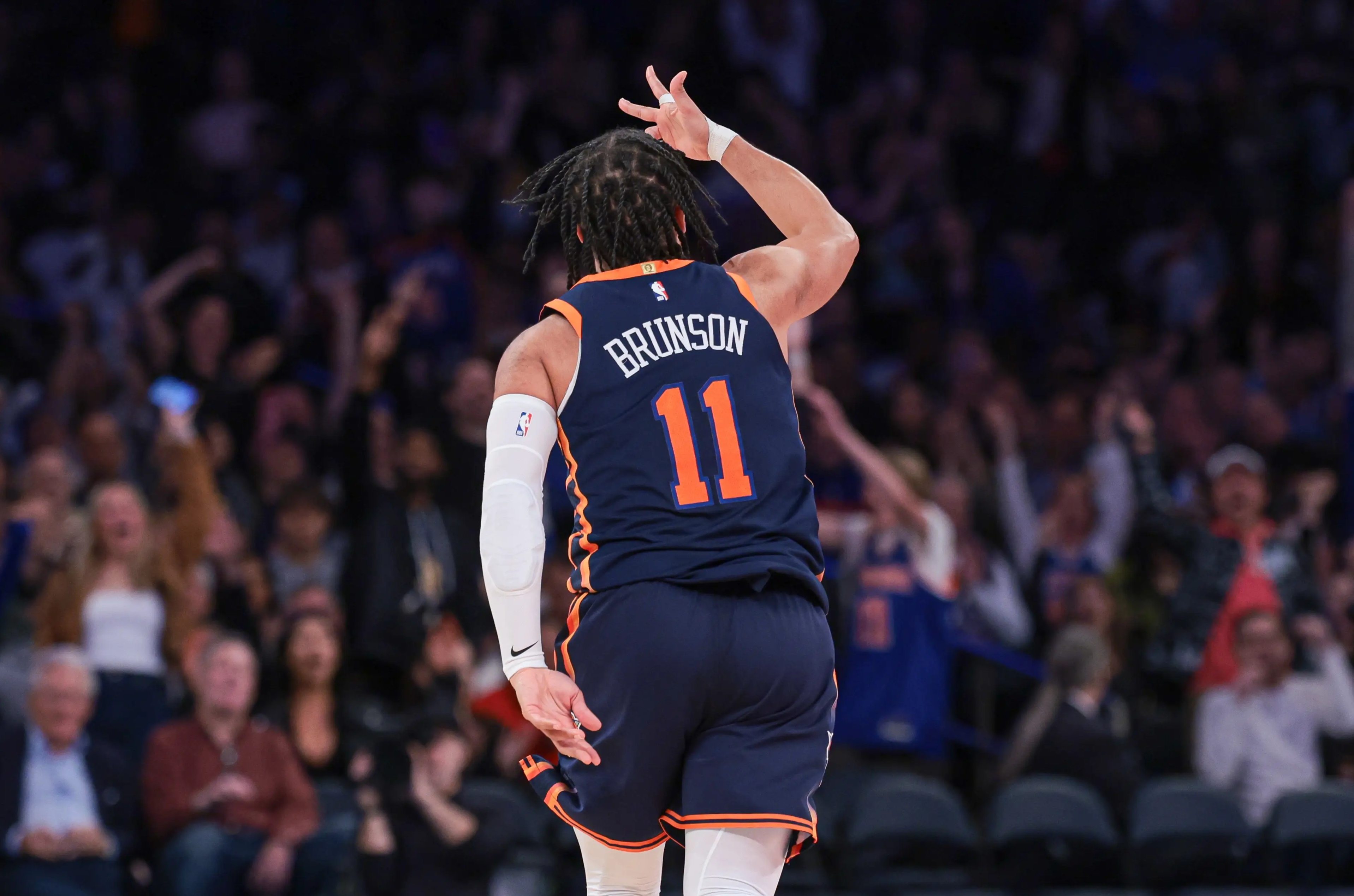 尼斯后卫表现出色,球队稳固防线再创佳绩的简单介绍 尼斯后卫表现出色,球队稳固防线再创佳绩的简单介绍