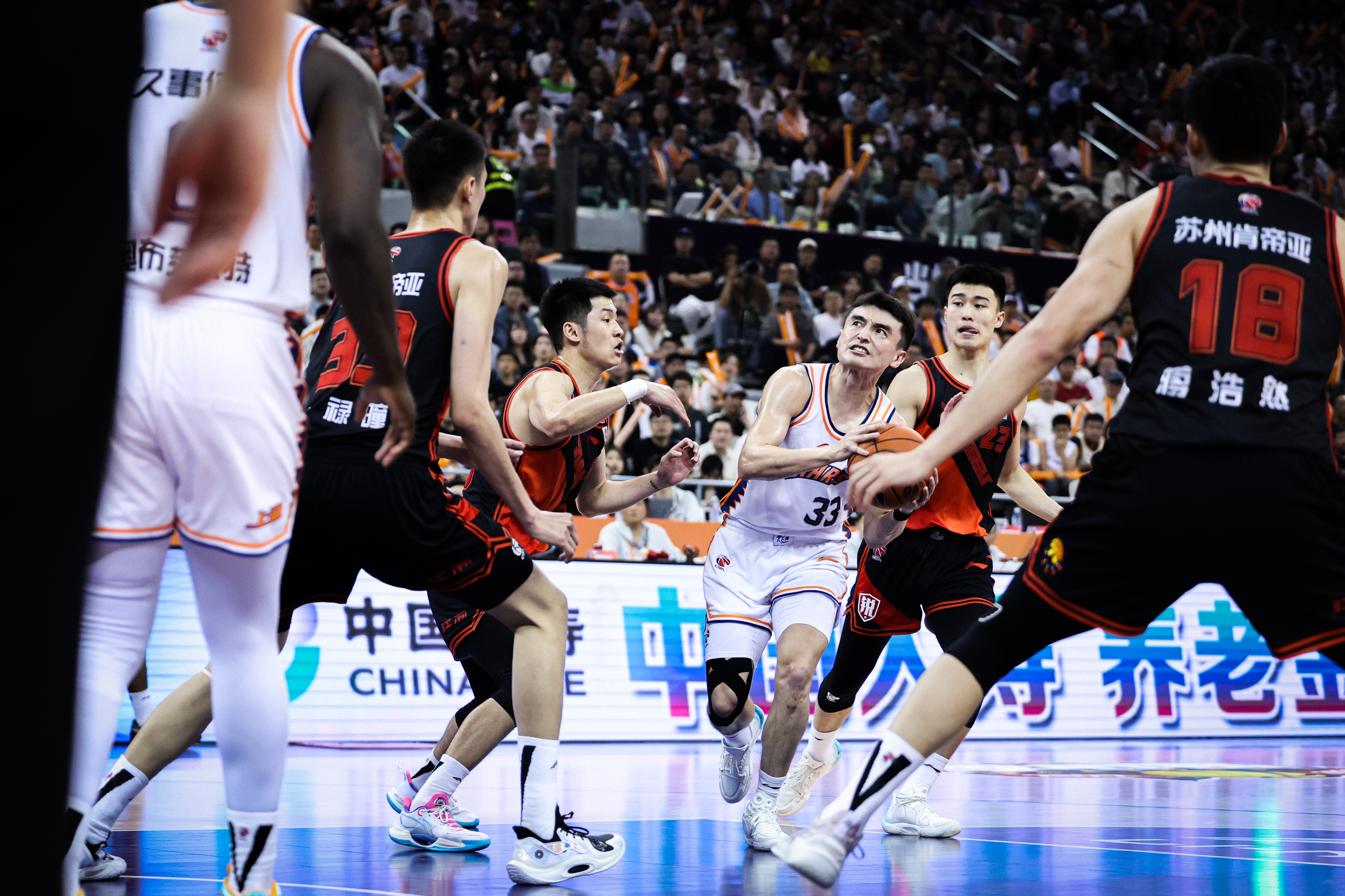 张家口球员表现出色,率队取得胜利的简单介绍 张家口球员表现出色,率队取得胜利的简单介绍