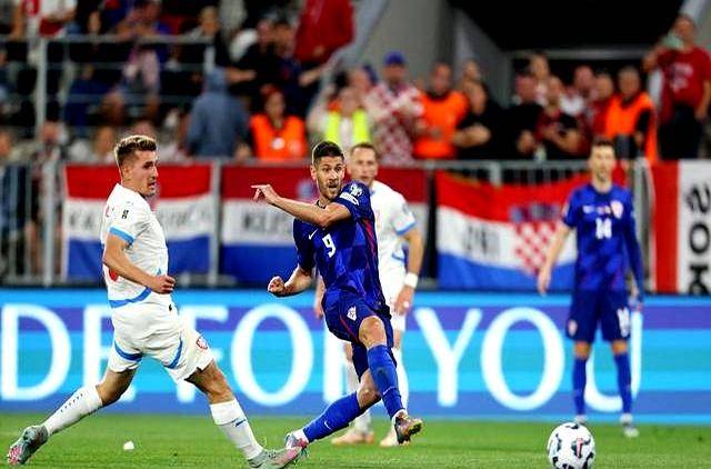 包含意大利客场惨遭比利时逆转,欧锦赛预选赛颓势难挽的词条 包含意大利客场惨遭比利时逆转,欧锦赛预选赛颓势难挽的词条