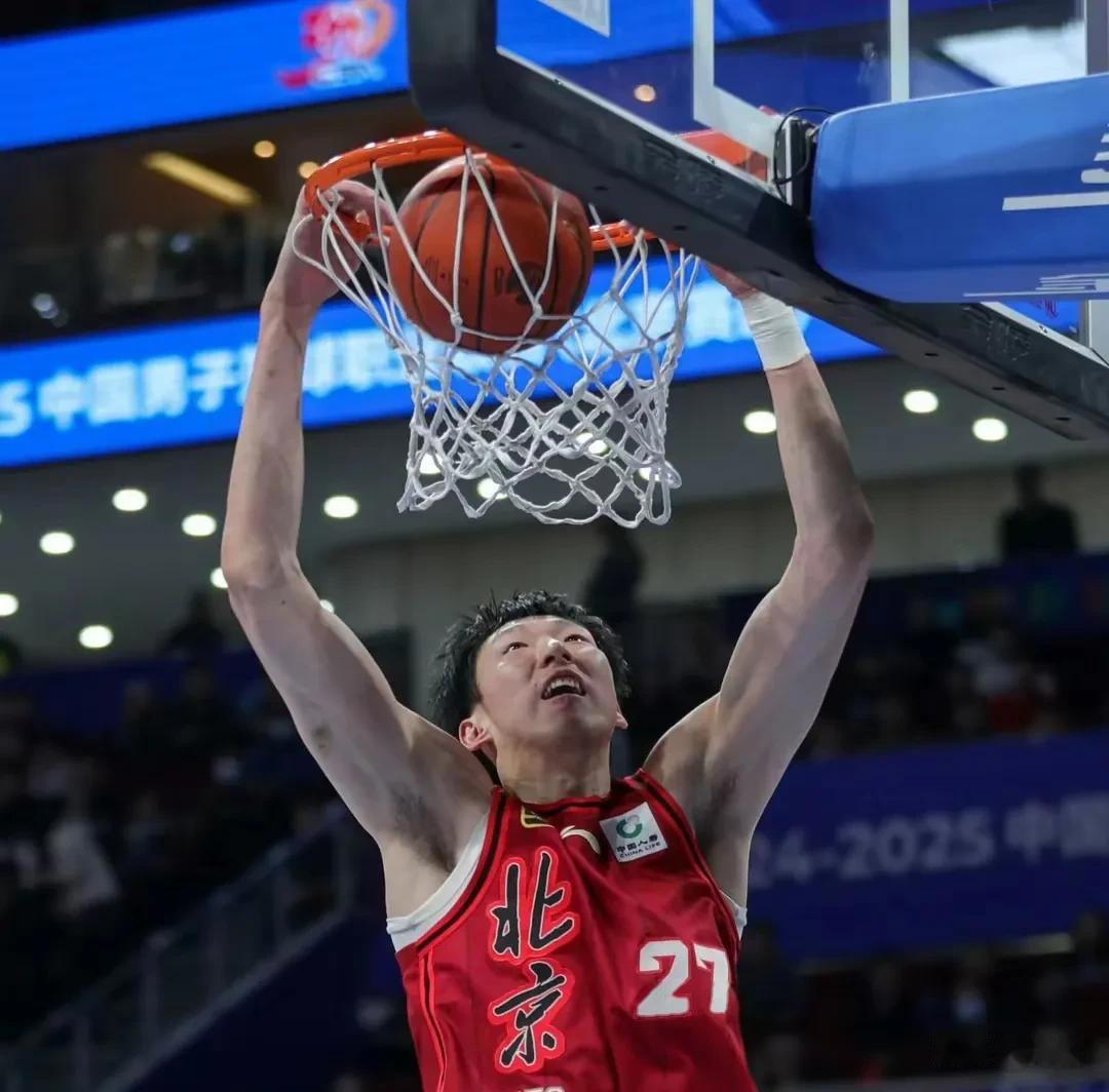 浙江男篮紧咬比分,险胜对手晋级下一轮 浙江男篮紧咬比分,险胜对手晋级下一轮