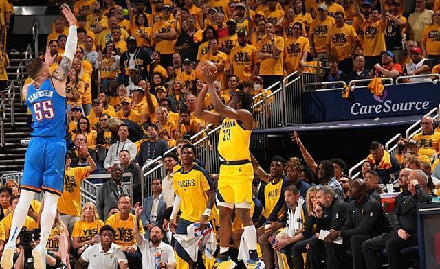 步行者火力全开,成功击败对手晋级下一轮 步行者火力全开,成功击败对手晋级下一轮