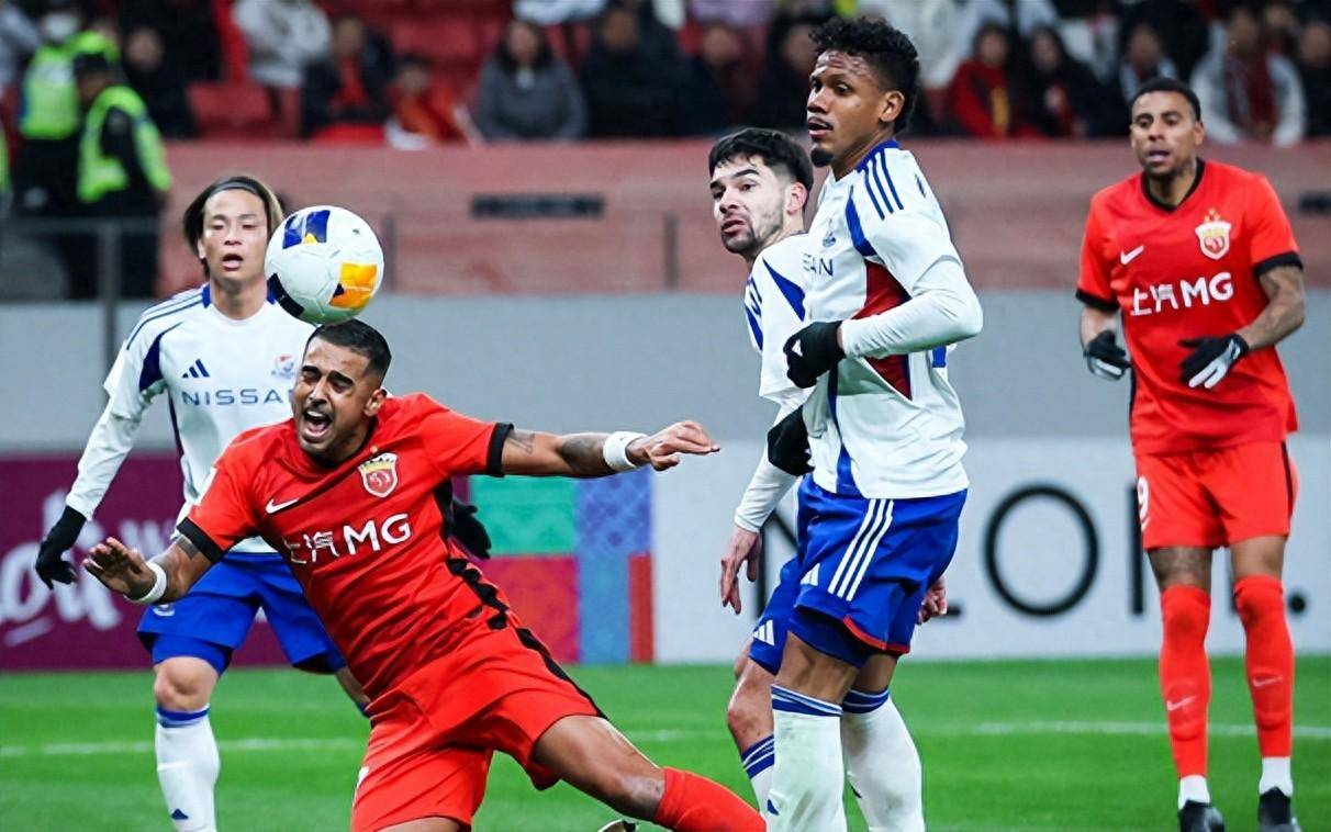 爱游戏体育直播-上海上港冲击榜首位置,凭借连胜势头的简单介绍