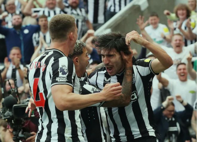 爱游戏app下载-埃弗顿淘汰AC米兰，成功挺进大洲最强俱乐部比赛前八的简单介绍