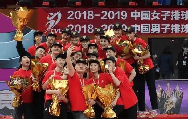 关于冠军队员场上表现力和默契程度令人惊叹的信息 关于冠军队员场上表现力和默契程度令人惊叹的信息