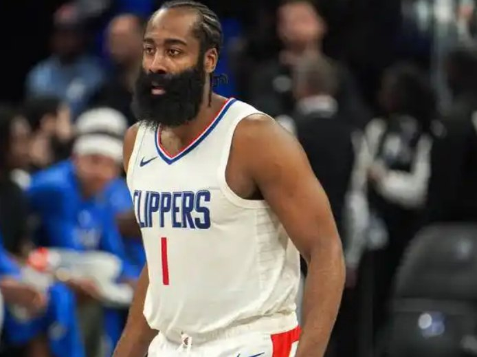 爱游戏亚洲官网-包含篮球巨星新秀交锋,胜负难料的词条