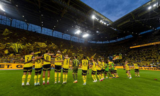 包含多特蒙德在主场展现稳定实力,继续领先的词条 包含多特蒙德在主场展现稳定实力,继续领先的词条