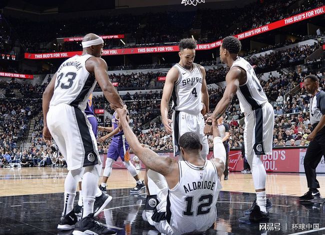 爱游戏官网入口-快船不敌马刺,德罗赞全场压制