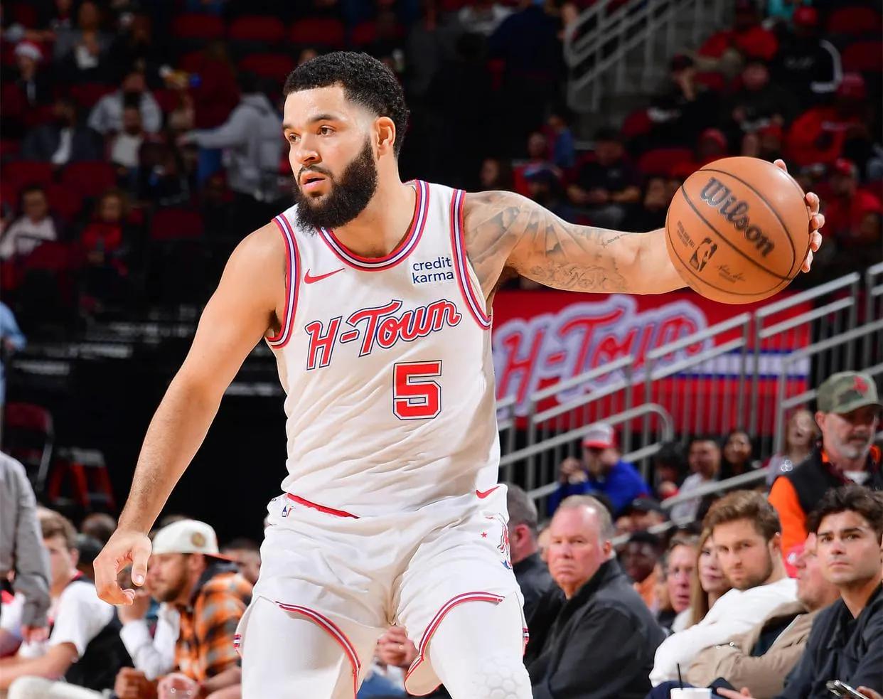 猛龙主场逆转湖人,范弗利特高效发挥引领胜利的简单介绍