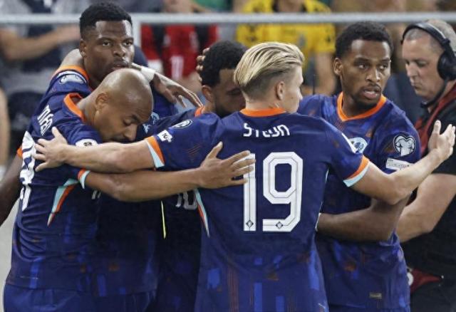 爱游戏亚洲官网-西班牙国家队与德国队争夺欧预赛冠军头衔